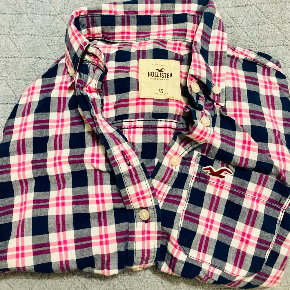 Hollister long sleeve button up shirt